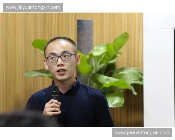 综合格斗运动的发展历程与未来趋势分析：技术创新与全球化竞争的双重推动